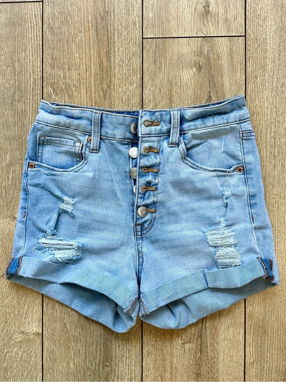 AERO Super High Rise Distressed Denim Shorts | Size 2 | Light Wash